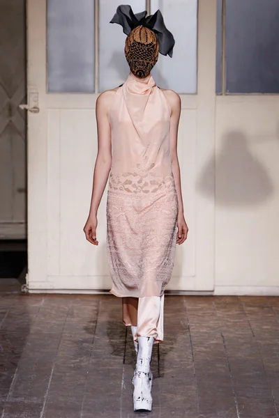 Look 11